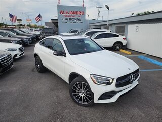 2022 Mercedes-Benz GLC Coupe GLC300 — photo 2