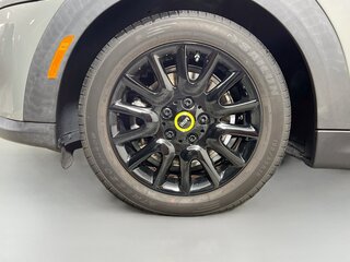 2023 MINI Hardtop 2 Door SE — photo 11