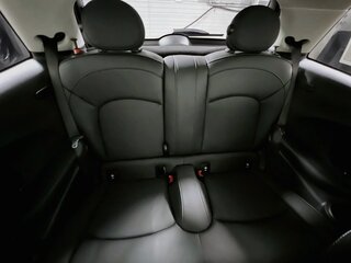 2023 MINI Hardtop 2 Door SE — photo 30