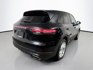 2021 Porsche Cayenne Base — photo 3