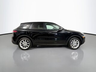 2021 Porsche Cayenne Base — photo 2