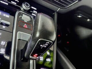 2021 Porsche Cayenne Base — photo 21