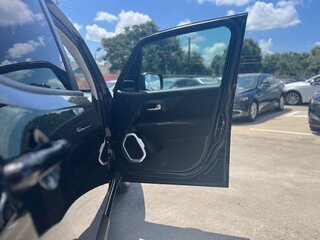 2018 Jeep Renegade Latitude — photo 11