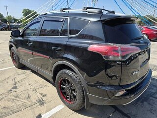 2017 Toyota Rav4 XLE — photo 5
