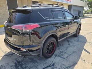 2017 Toyota Rav4 XLE — photo 4
