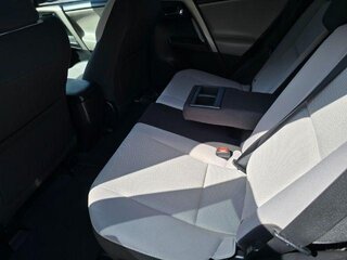 2017 Toyota Rav4 XLE — photo 10