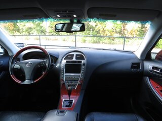 2009 Lexus ES 350 4dr Sdn — photo 16