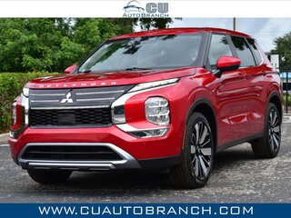 2025 Mitsubishi Outlander SE FWD — photo 1