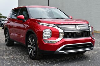 2025 Mitsubishi Outlander SE FWD — photo 6
