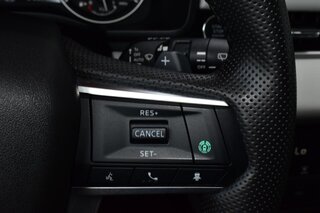 2025 Mitsubishi Outlander SE FWD — photo 24