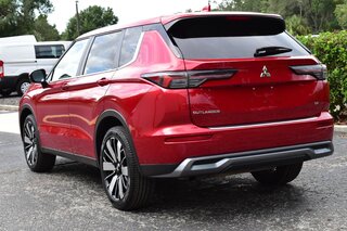 2025 Mitsubishi Outlander SE FWD — photo 3