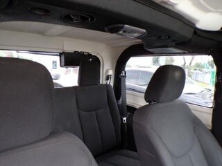 2017 Jeep Wrangler Sport — photo 4