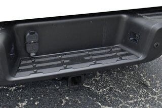 2025 Nissan Frontier Crew Cab 4x4 SV — photo 9