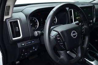 2025 Nissan Frontier Crew Cab 4x4 SV — photo 16