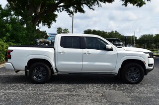 2025 Nissan Frontier Crew Cab 4x4 SV — photo 7