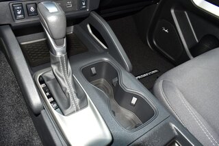 2025 Nissan Frontier Crew Cab 4x4 SV — photo 17