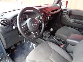 2017 Jeep Wrangler Unlimited Sport 4WD — photo 2