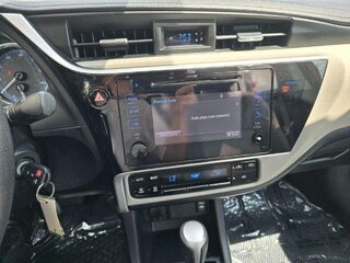 2018 Toyota Corolla LE CVT — photo 11