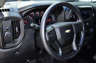 2025 Chevrolet Silverado 1500 2WD Crew Cab 147" Work Truck — photo 13