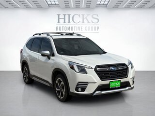 2023 Subaru Forester Touring — photo 3