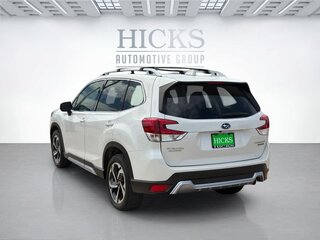 2023 Subaru Forester Touring — photo 7