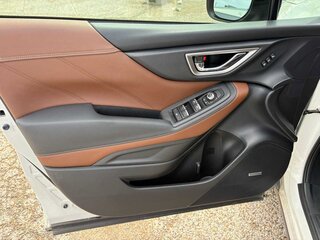 2023 Subaru Forester Touring — photo 13