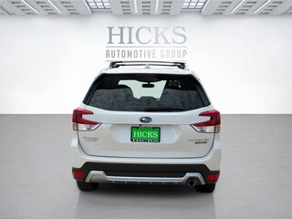 2023 Subaru Forester Touring — photo 6