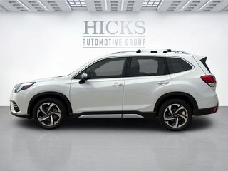 2023 Subaru Forester Touring — photo 8