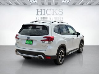 2023 Subaru Forester Touring — photo 5