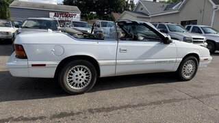 1995 Chrysler LeBaron GTC — photo 2