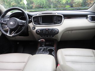 2018 Kia Sorento EX V6 FWD — photo 15