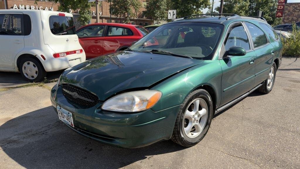 2002 Ford Taurus SE