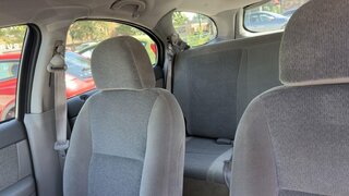 2002 Ford Taurus SE — photo 6