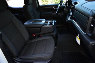 2025 Chevrolet Silverado 1500 4WD Crew Cab 147" LT w/2FL — photo 13