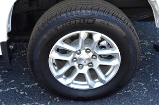 2025 Chevrolet Silverado 1500 4WD Crew Cab 147" LT w/2FL — photo 9