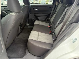 2026 Nissan Rogue SV — photo 11