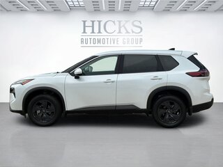2026 Nissan Rogue SV — photo 8