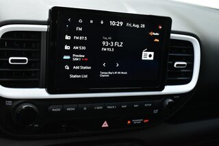 2023 Hyundai Venue Limited IVT — photo 16
