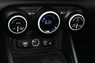 2023 Hyundai Venue Limited IVT — photo 15