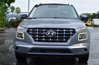 2023 Hyundai Venue Limited IVT — photo 7