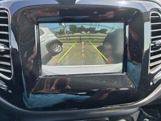 2021 Jeep Compass Altitude FWD — photo 14
