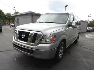 2017 Nissan NV Passenger V6 SV — photo 2