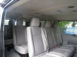 2017 Nissan NV Passenger V6 SV — photo 13