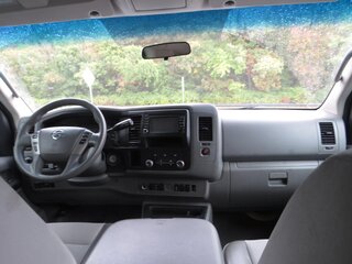 2017 Nissan NV Passenger V6 SV — photo 15
