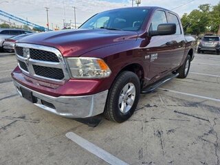 2020 Ram 1500 Classic Tradesman Crew Cab 4x4 5'7 Box — photo 14