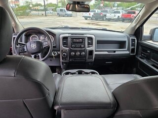 2020 Ram 1500 Classic Tradesman Crew Cab 4x4 5'7 Box — photo 9
