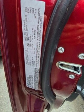 2020 Ram 1500 Classic Tradesman Crew Cab 4x4 5'7 Box — photo 11