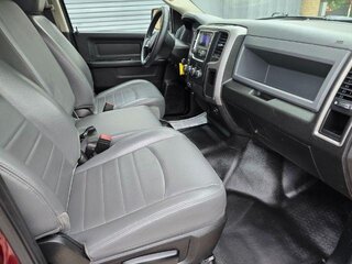 2020 Ram 1500 Classic Tradesman Crew Cab 4x4 5'7 Box — photo 3