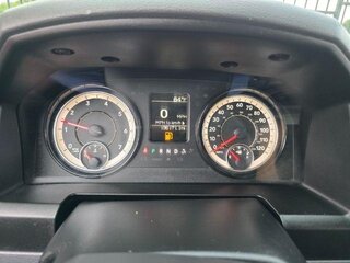 2020 Ram 1500 Classic Tradesman Crew Cab 4x4 5'7 Box — photo 8
