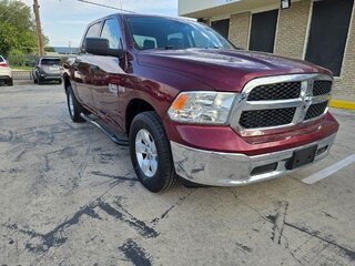 2020 Ram 1500 Classic Tradesman Crew Cab 4x4 5'7 Box — photo 16